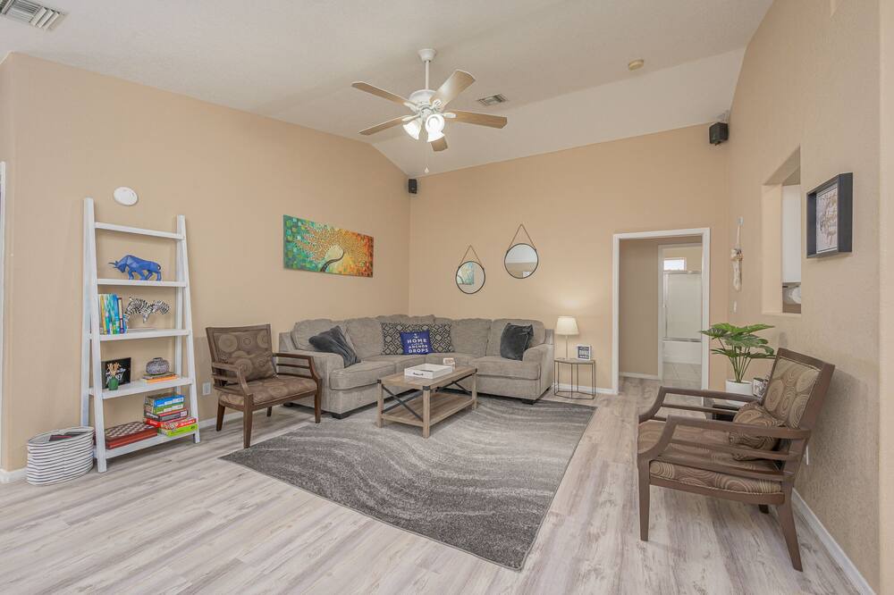 Photo of Livingroom in Bullhead City