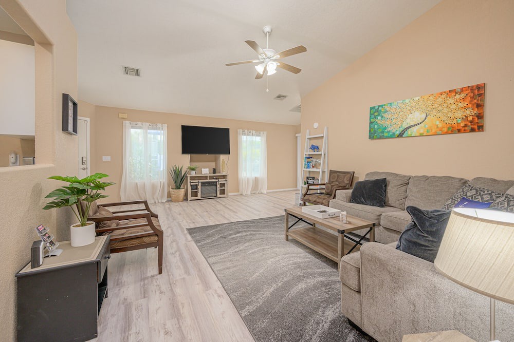 Photo of Livingroom in Bullhead City