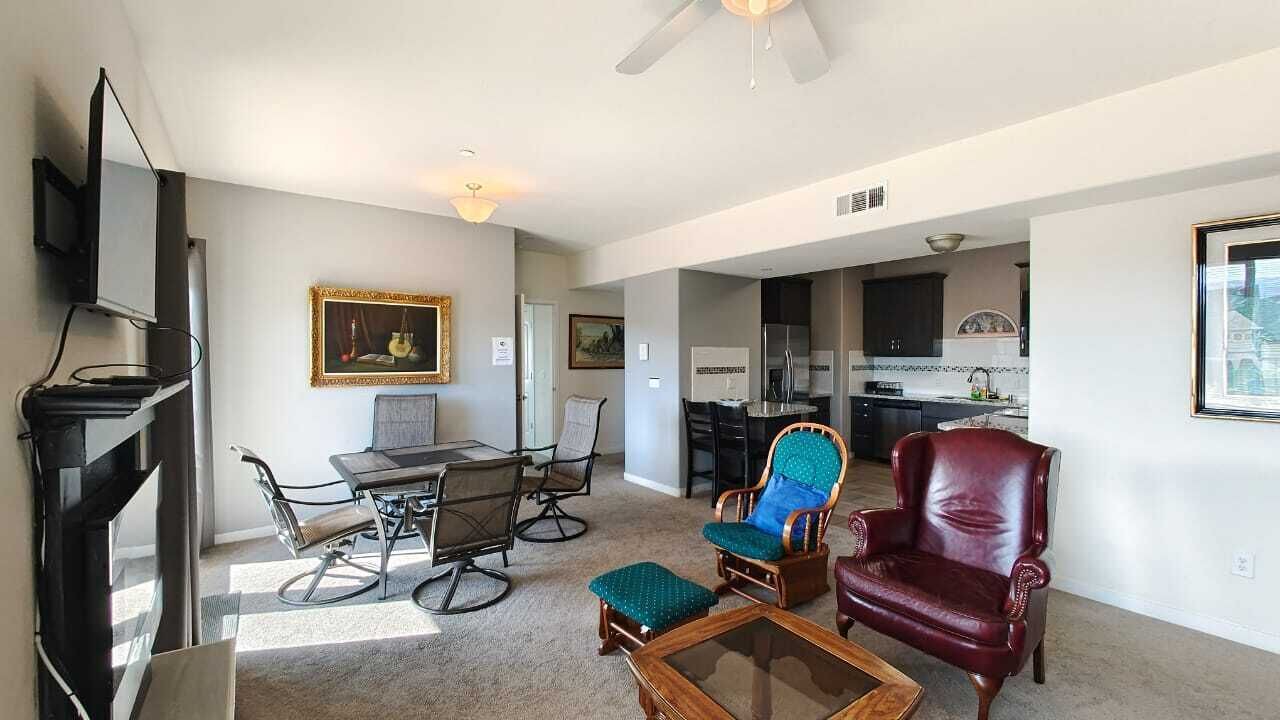 Photo of Livingroom in Downtown