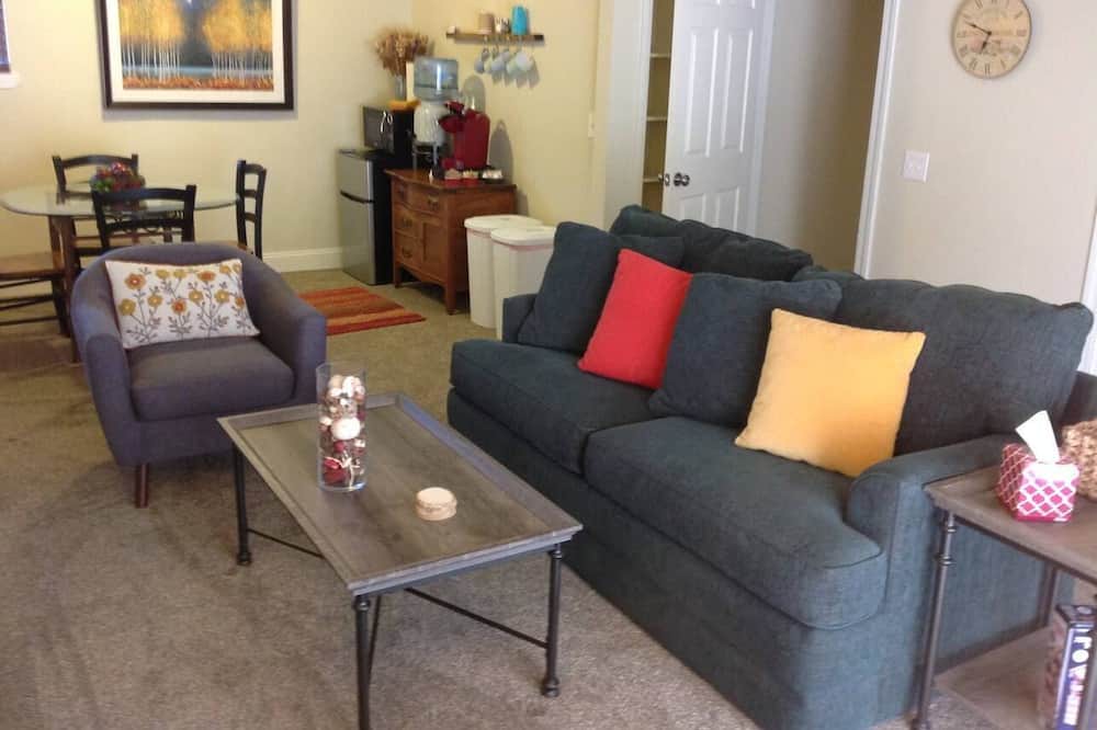 Photo of Livingroom in Woodland