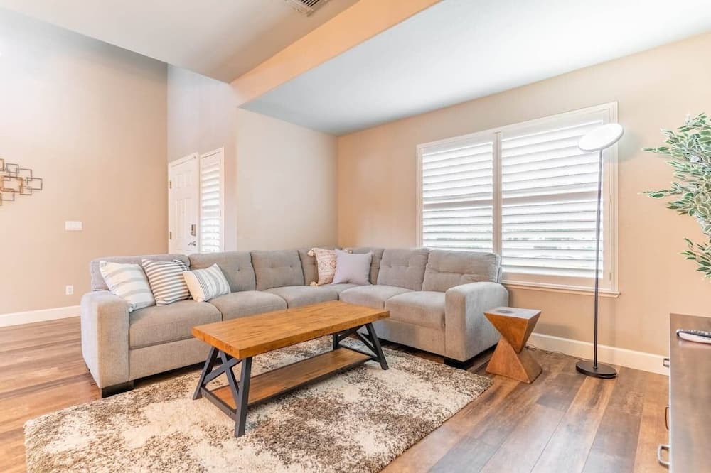 Photo of Livingroom in Elk Grove