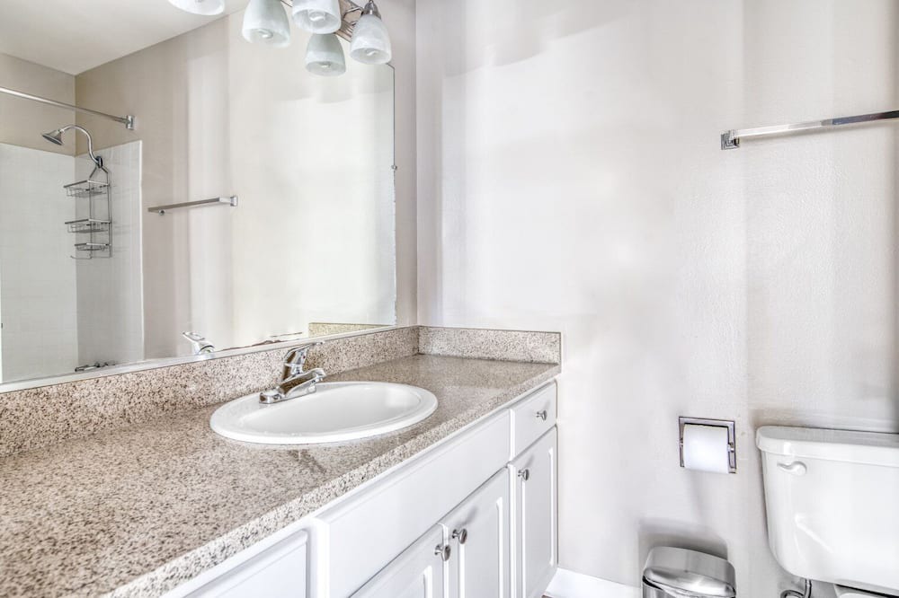 Photo of Bathroom in Shoreline West