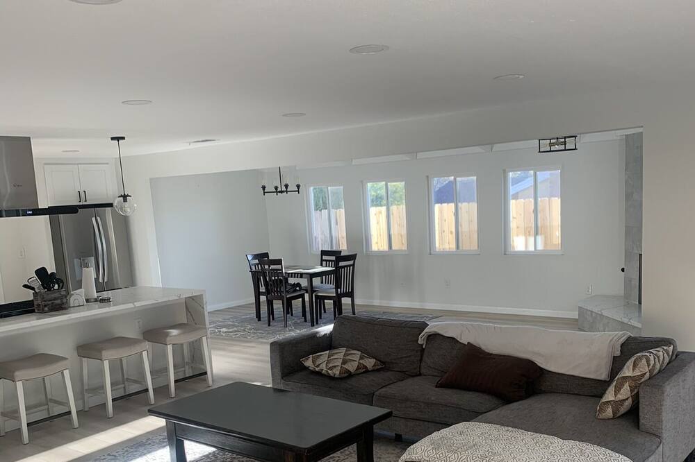 Photo of Livingroom in Lake Murray