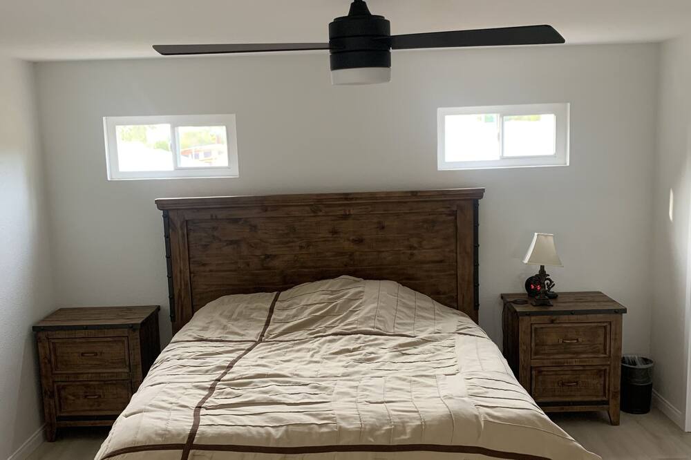 Photo of Bedroom in Lake Murray