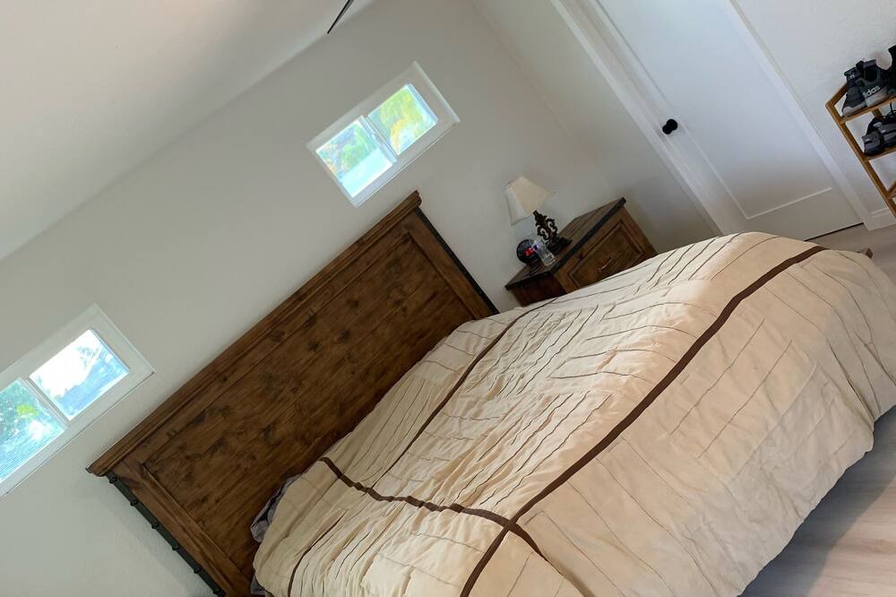 Photo of Bedroom in Lake Murray