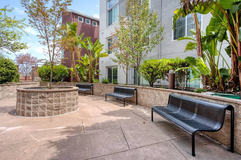 Photo of Outdoor in Emeryville
