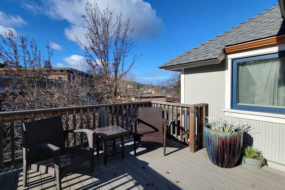 Photo of Outdoor in Siskiyou-Hargadine Historic District