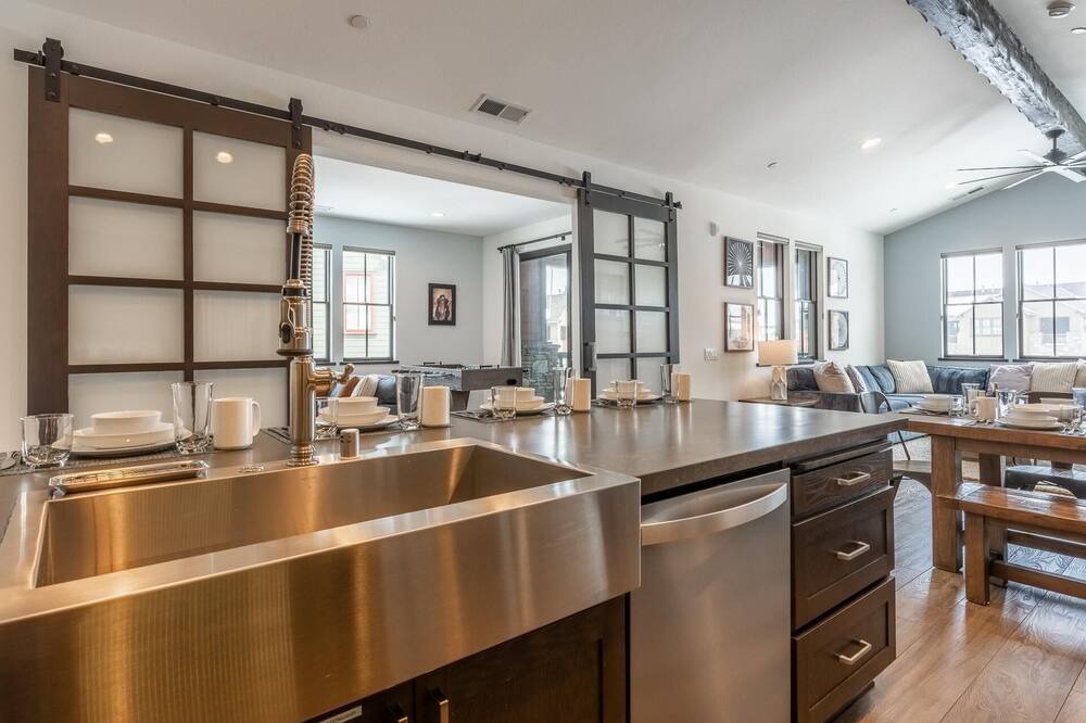 Photo of Kitchen in Mammoth Lakes