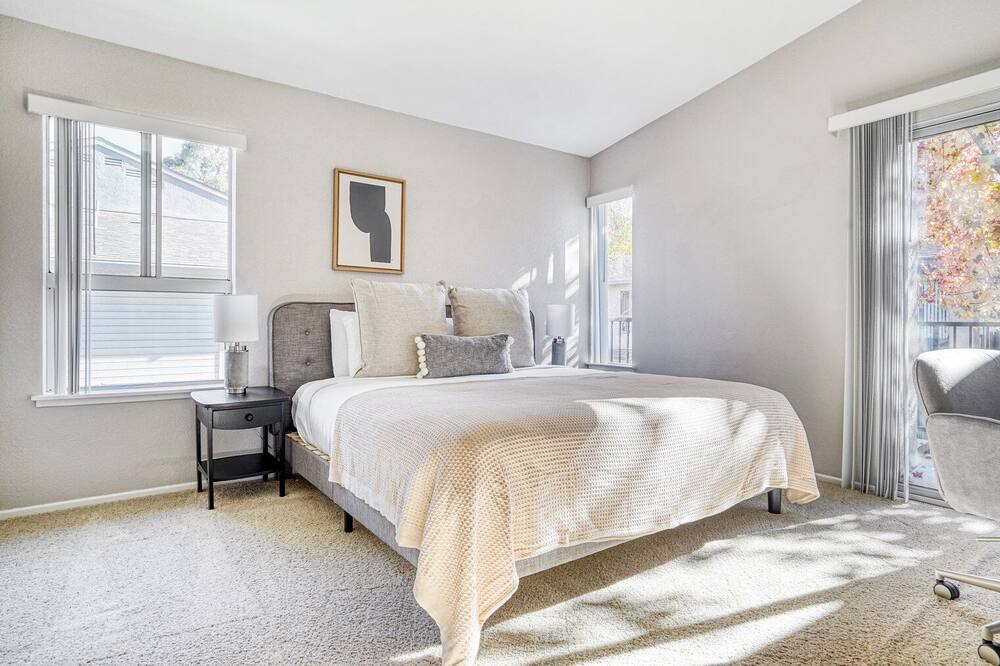Photo of Bedroom in Willow Glen