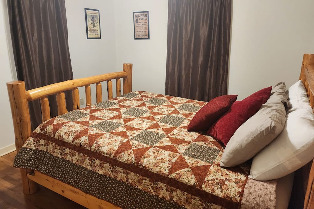 Photo of Bedroom in Kellogg