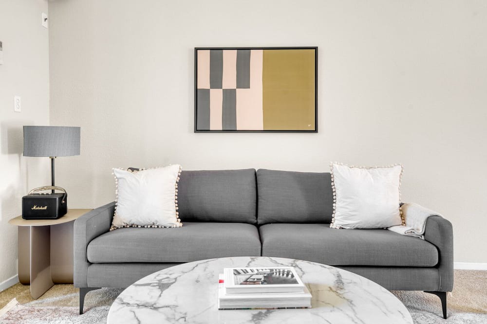 Photo of Livingroom in Downtown