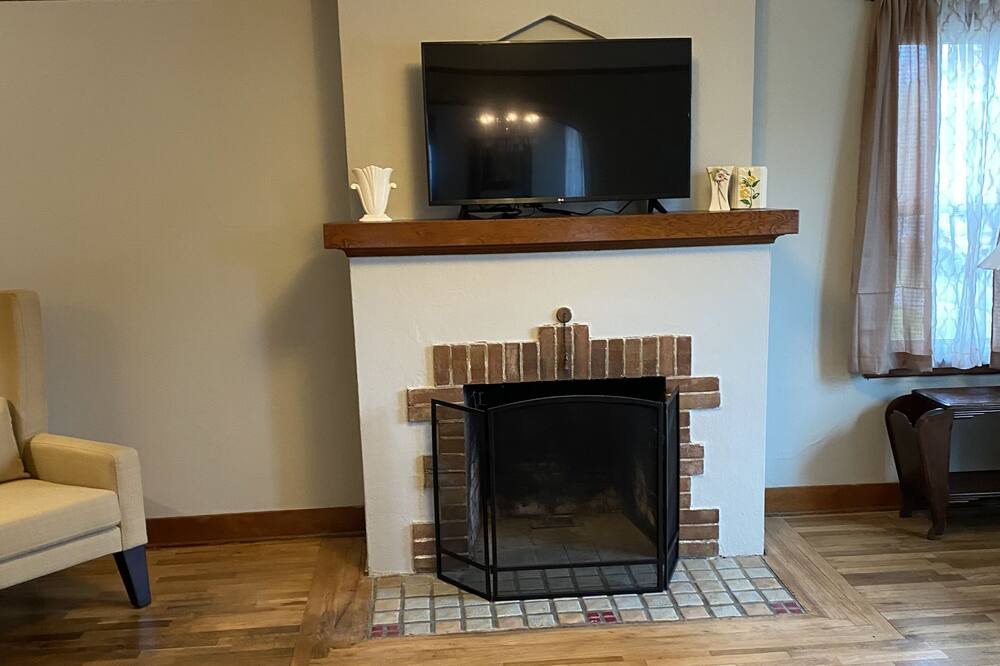 Photo of Livingroom in Northeast Neighbors