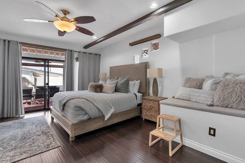 Photo of Bedroom in La Quinta Cove