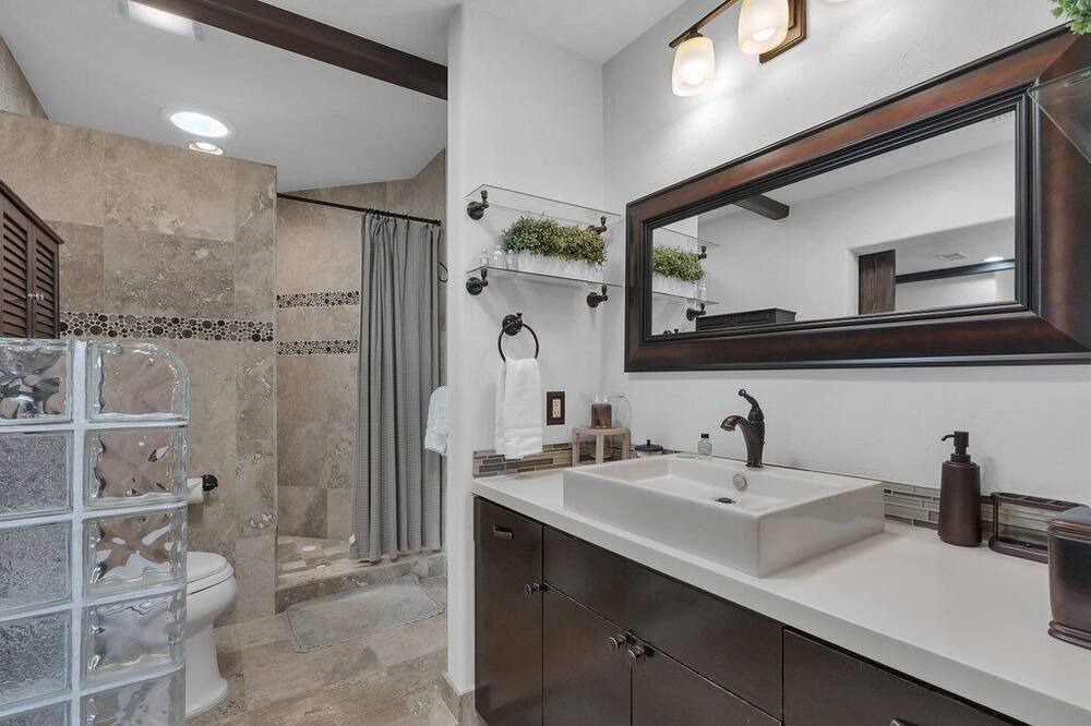 Photo of Bathroom in La Quinta Cove