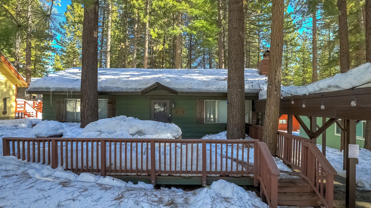 Photo of Outdoor in Pioneer Trail