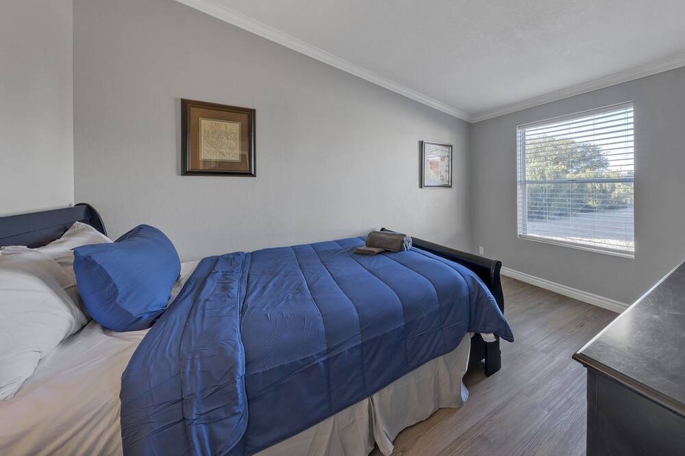 Photo of Bedroom in Pahrump