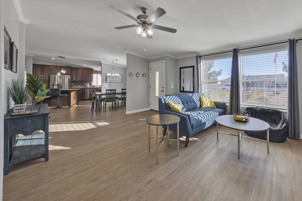 Photo of Livingroom in Pahrump