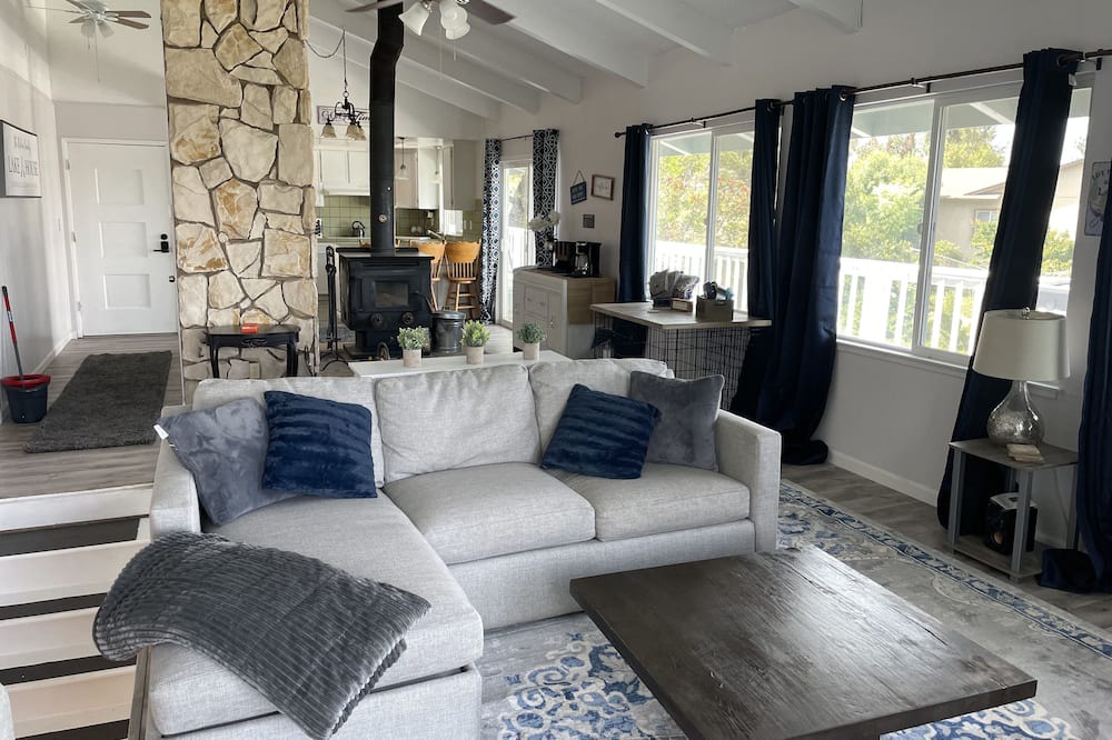 Photo of Bedroom in Kelseyville