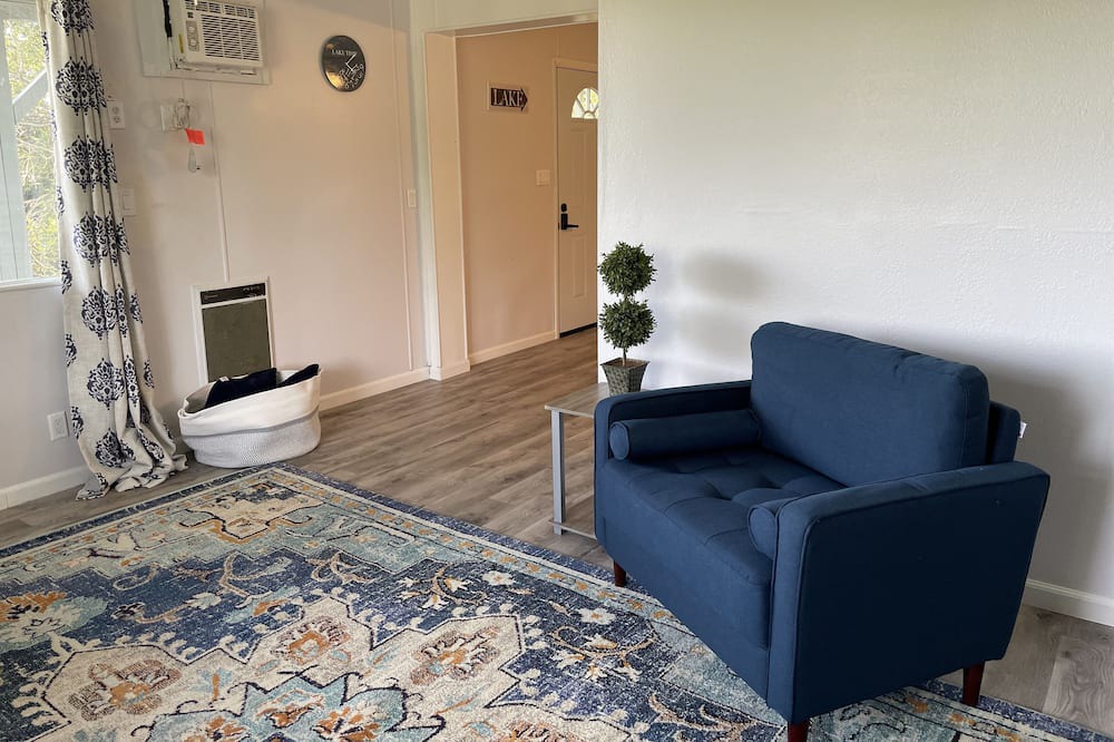 Photo of Bedroom in Kelseyville