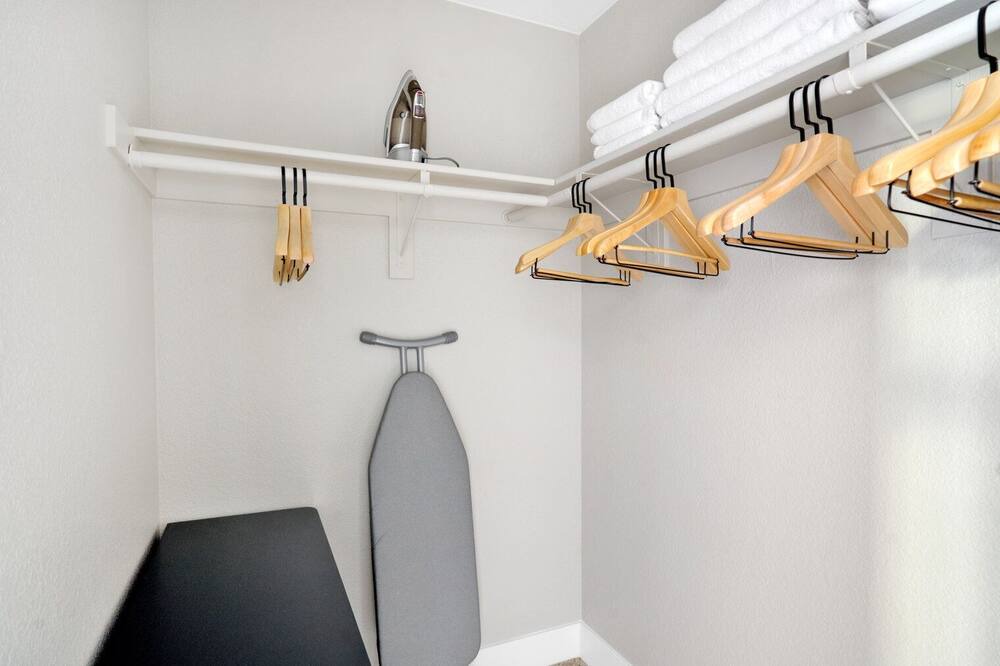 Photo of Bedroom in Willow Glen