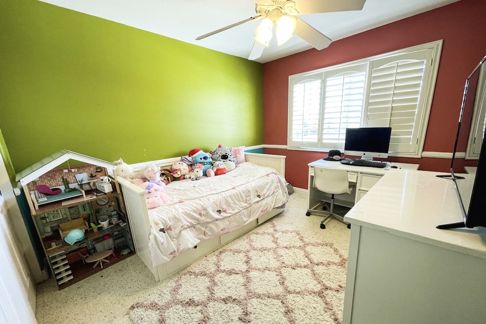 Photo of Bedroom in Costa Mesa