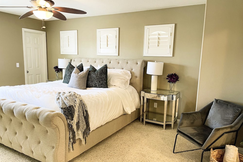 Photo of Bedroom in Costa Mesa