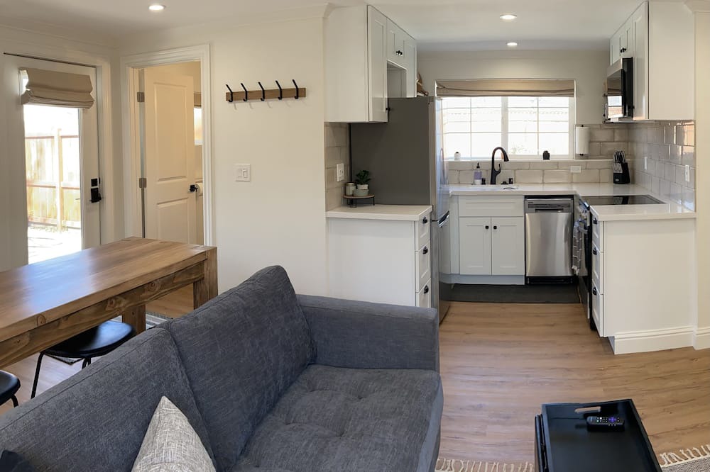 Photo of Livingroom in Napa