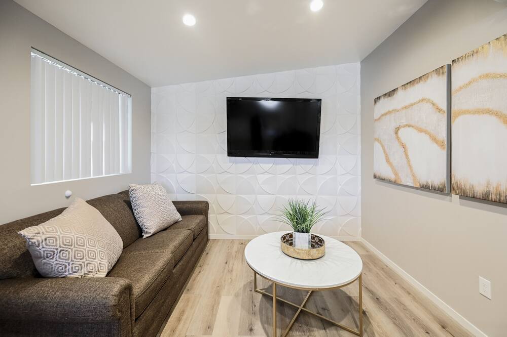 Photo of Livingroom in Gateway District