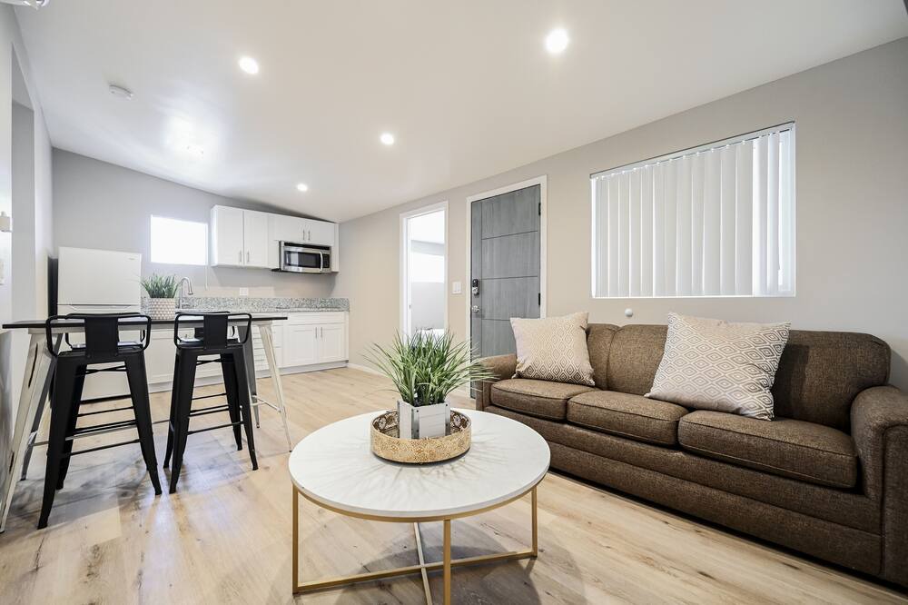 Photo of Livingroom in Gateway District