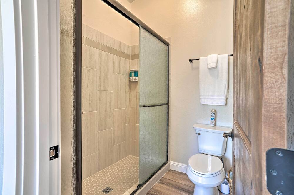 Photo of Bathroom in Williamson