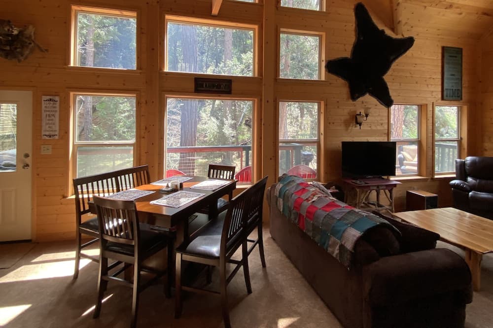 Photo of Livingroom in Posey