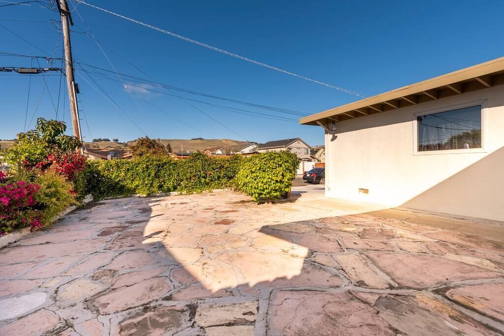 Photo of Outdoor in Tennyson - Alquire