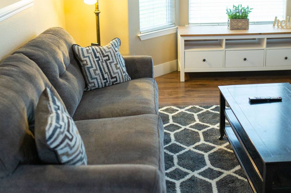 Photo of Livingroom in Shasta Lake