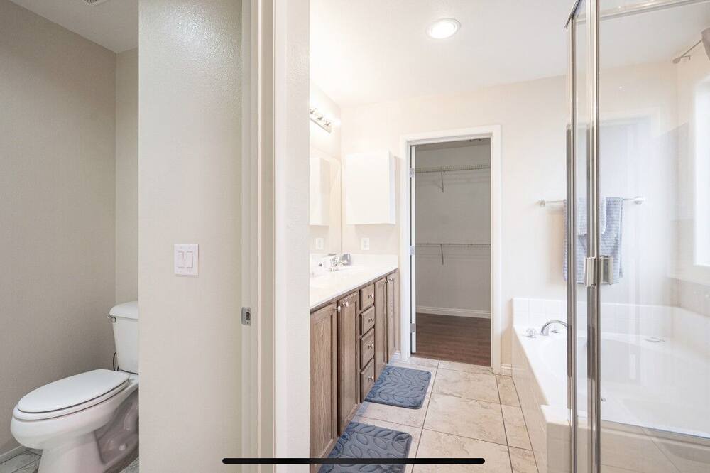 Photo of Bathroom in Enterprise