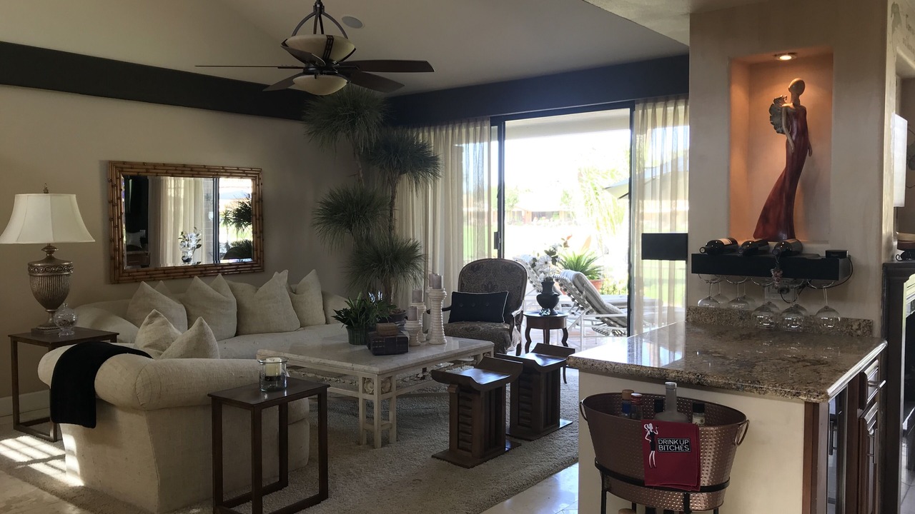 Photo of Livingroom in Palm Desert