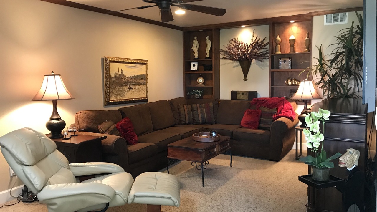 Photo of Livingroom in Palm Desert