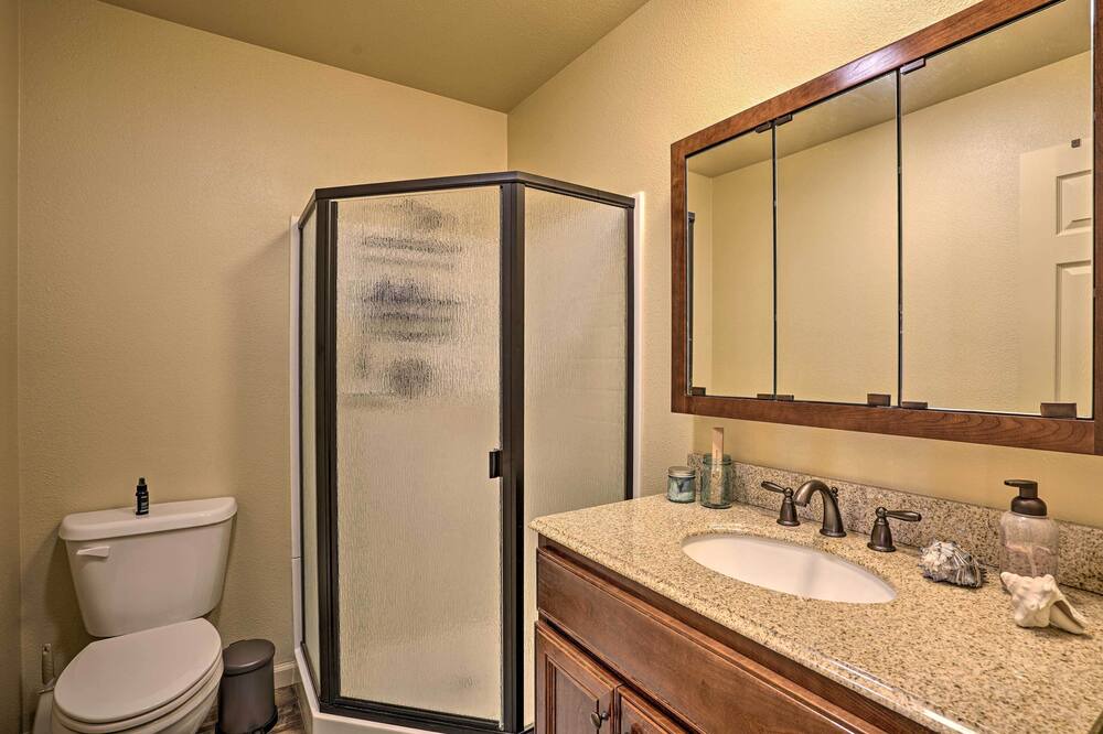 Photo of Bathroom in Clearlake