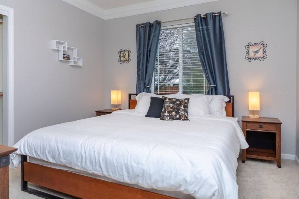 Photo of Bedroom in Redding
