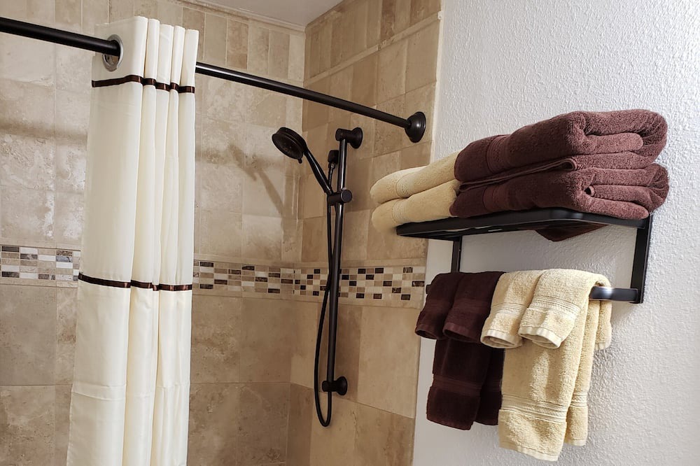Photo of Bathroom in Coarsegold