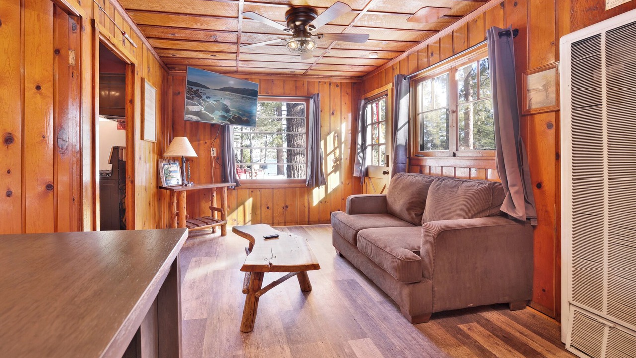 Photo of Livingroom in Big Bear Lake