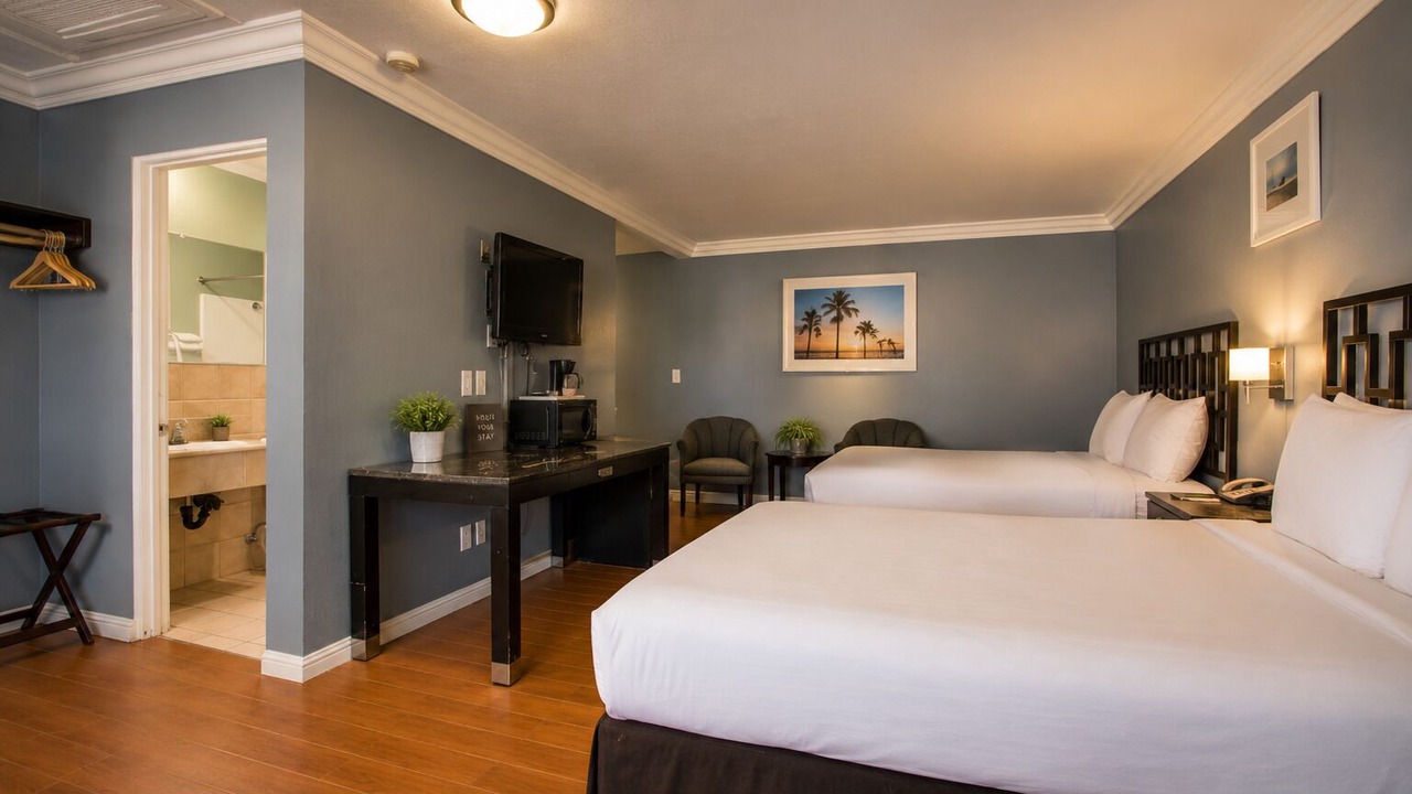 Photo of Bedroom in Orange