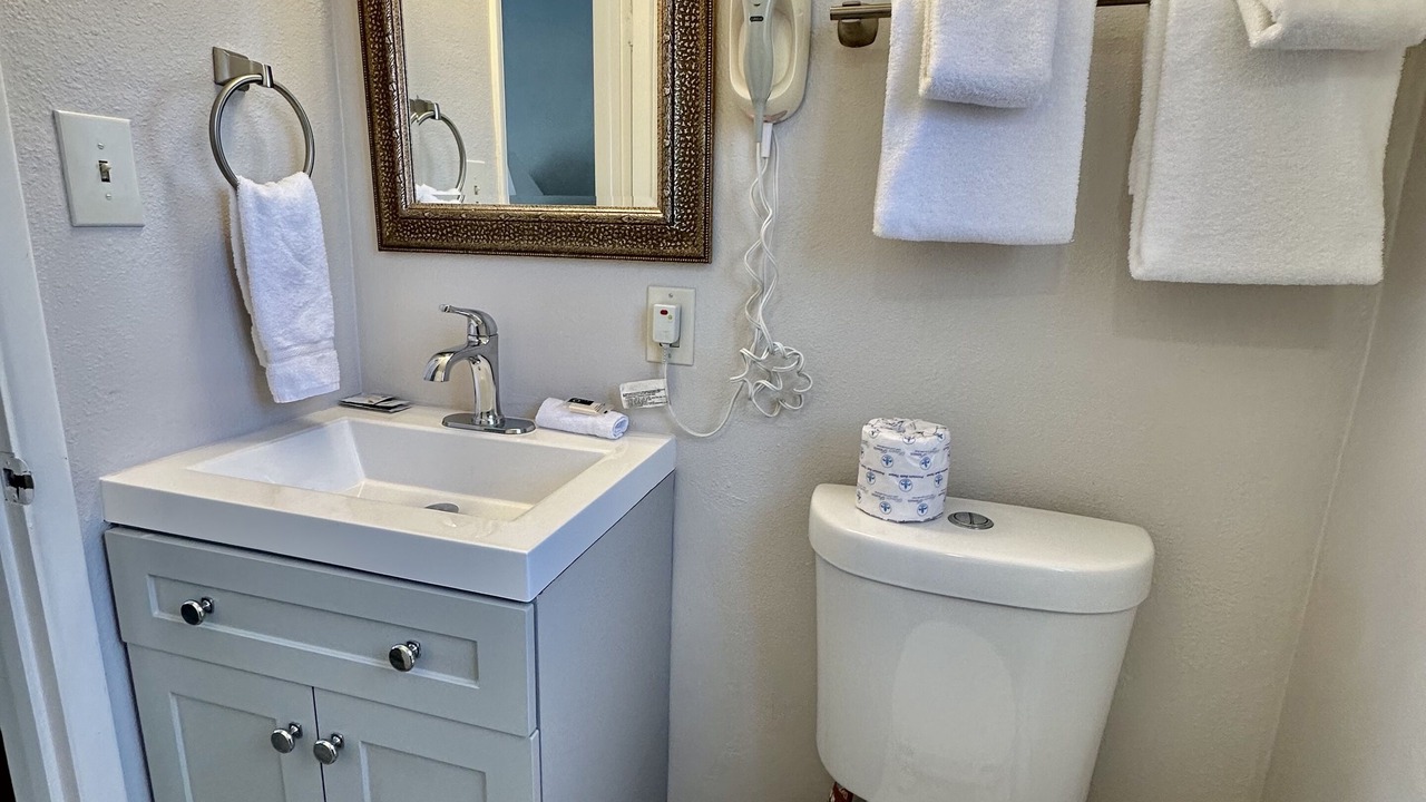 Photo of Bathroom in Shell Beach