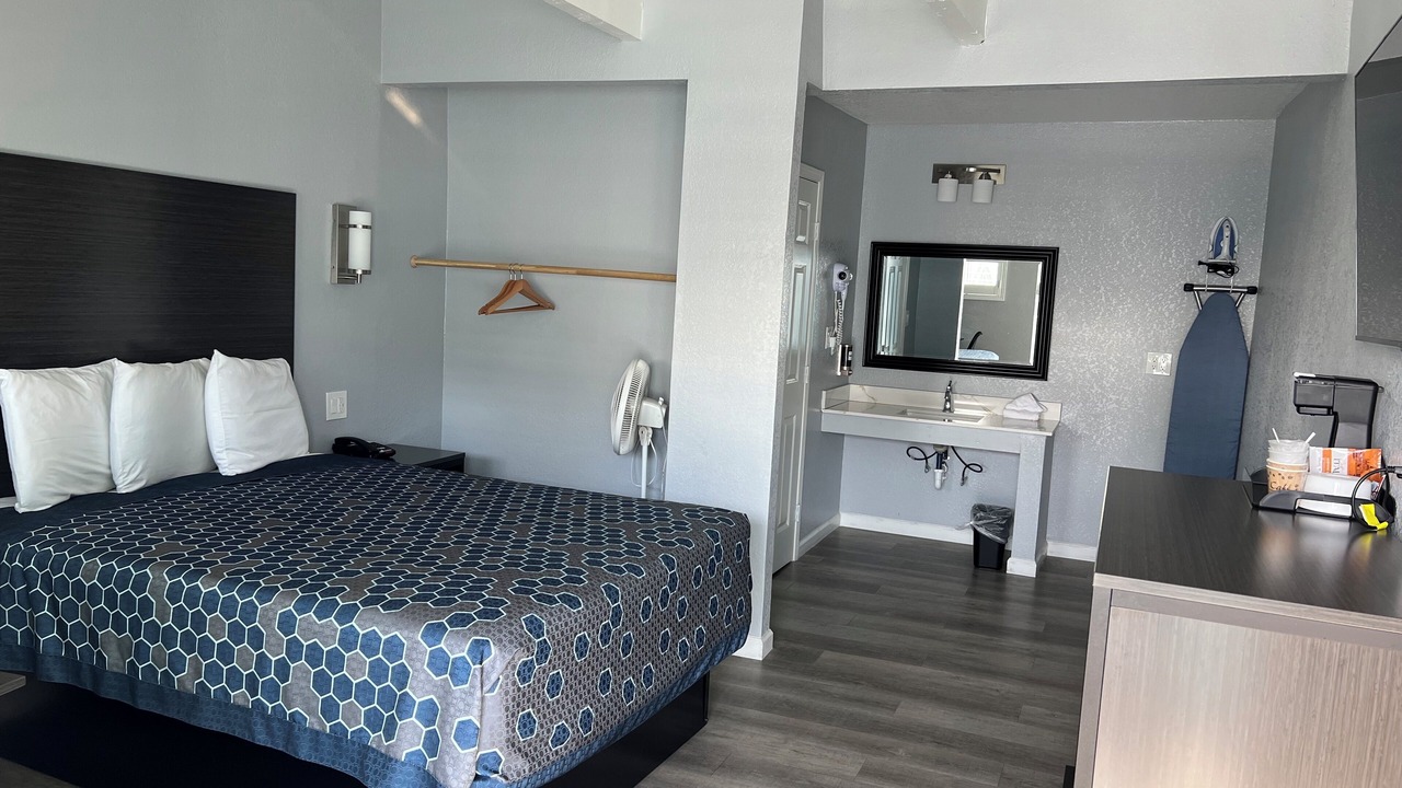 Photo of Bedroom in Downtown