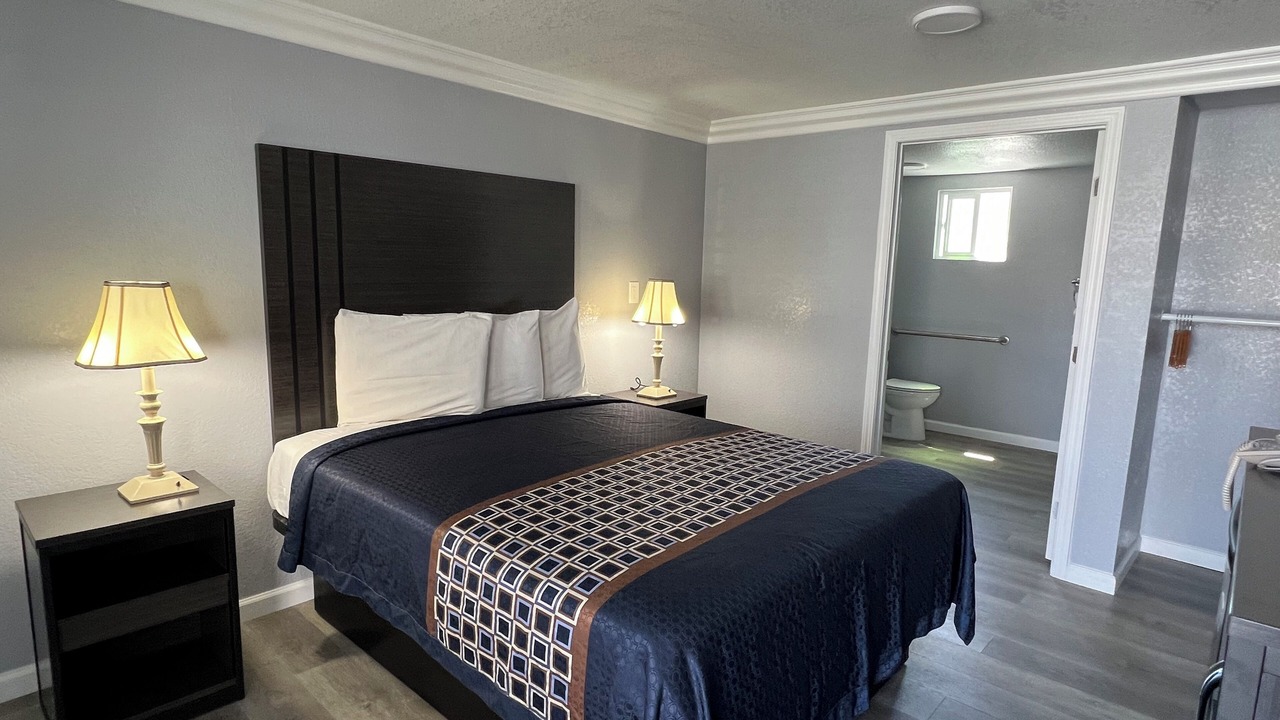 Photo of Bedroom in Downtown