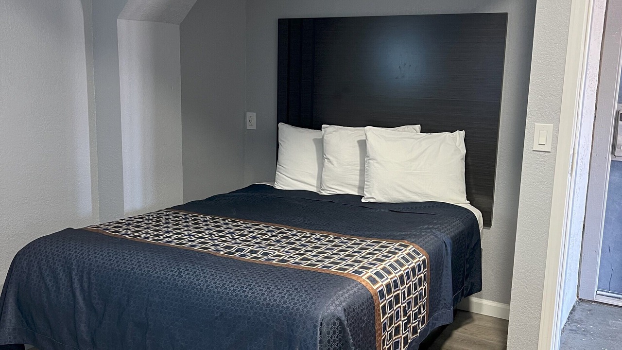 Photo of Bedroom in Downtown