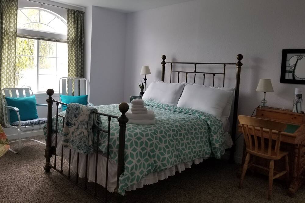 Photo of Bedroom in Grover Beach