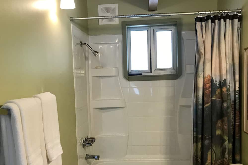 Photo of Bathroom in Tahoma