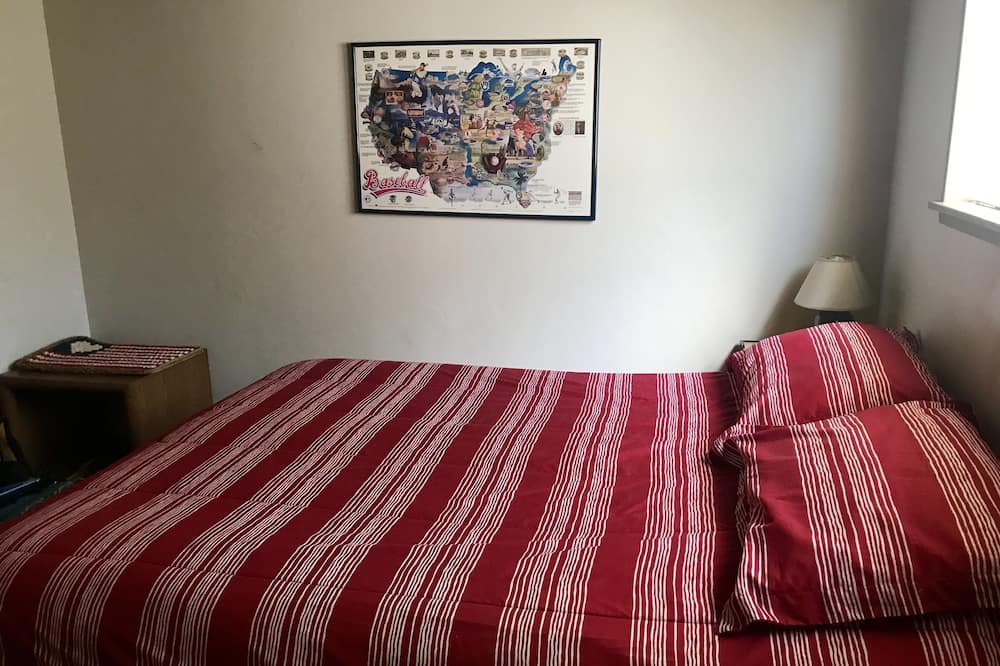 Photo of Bedroom in Tahoma