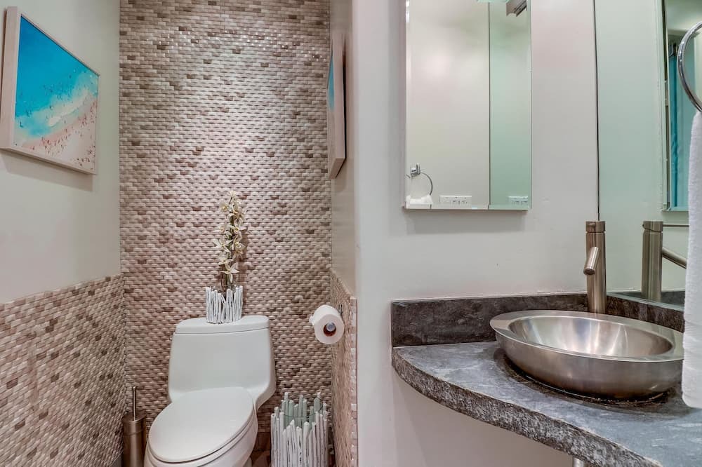 Photo of Bedroom in South Mission Beach