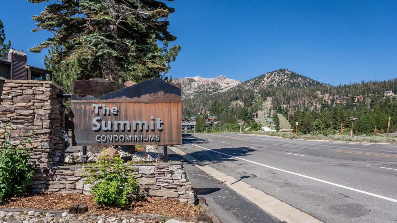 Photo of Outdoor in Mammoth Lakes